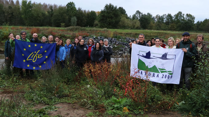 Gruppenfoto in der Landschaft