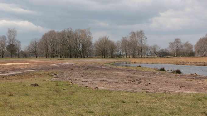 Abgezogener Oberboden am Schwarzen Meer nach Abschluss der Arbeiten